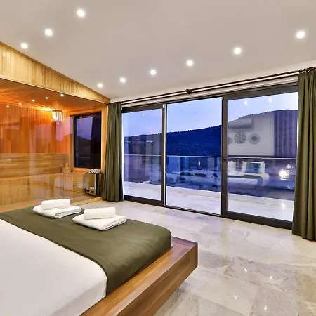 2 Bedroom Luxury 5 Minutes Drive To The Town Villa