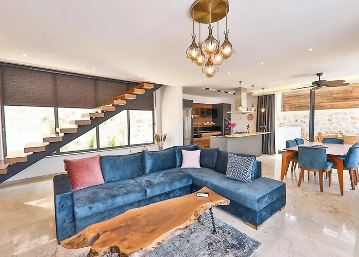 Villa 2 Bedroom Luxury 5 Minutes Drive To The Town *