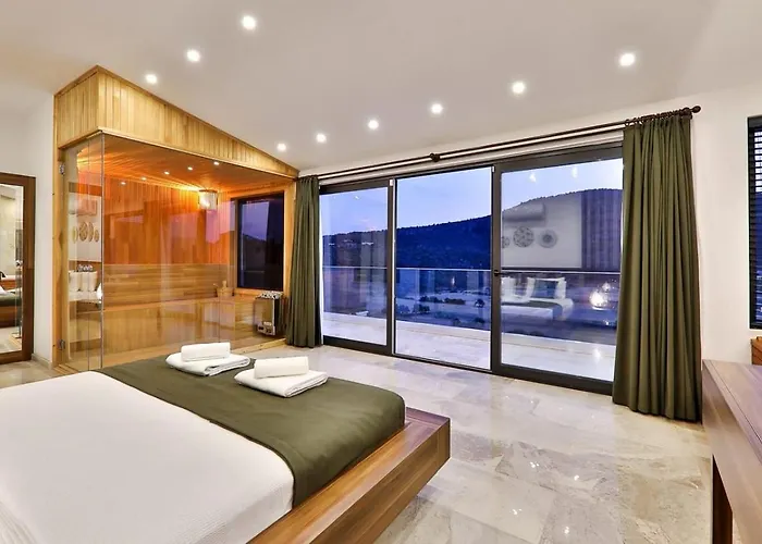 2 Bedroom Luxury 5 Minutes Drive To The Town Villa