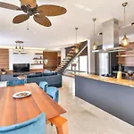 2 Bedroom Luxury 5 Minutes Drive To The Town Villa Kalkan
