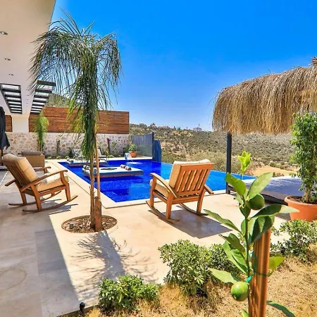 Villa 2 Bedroom Luxury 5 Minutes Drive To The Town