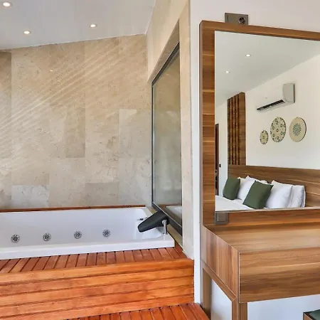 فيلة 2 Bedroom Luxury 5 Minutes Drive To The Town *