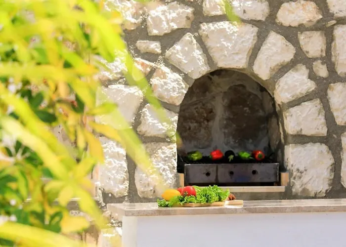 2 Bedroom Luxury 5 Minutes Drive To The Town Βίλα Καλκάν