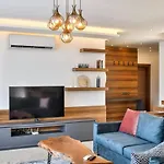 2 Bedroom Luxury 5 Minutes Drive To The Town 빌라
