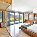 2 Bedroom Luxury 5 Minutes Drive To The Town 칼칸