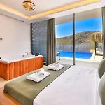 빌라 2 Bedroom Luxury 5 Minutes Drive To The Town *