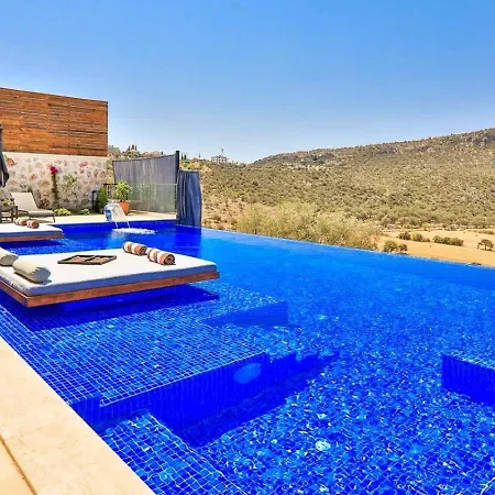 빌라 2 Bedroom Luxury 5 Minutes Drive To The Town 칼칸