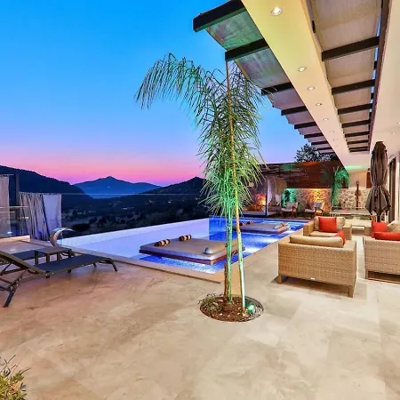 2 Bedroom Luxury 5 Minutes Drive To The Town * 칼칸